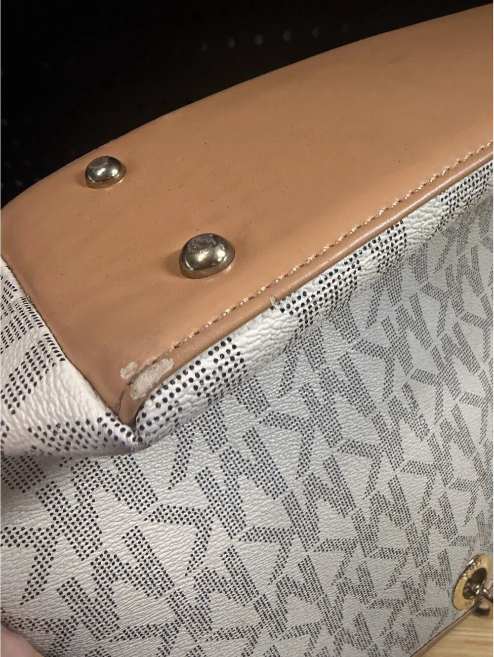 Authentic Michael Kors Cynthia Vanilla Monogram Medium Large Satchel Crossbody